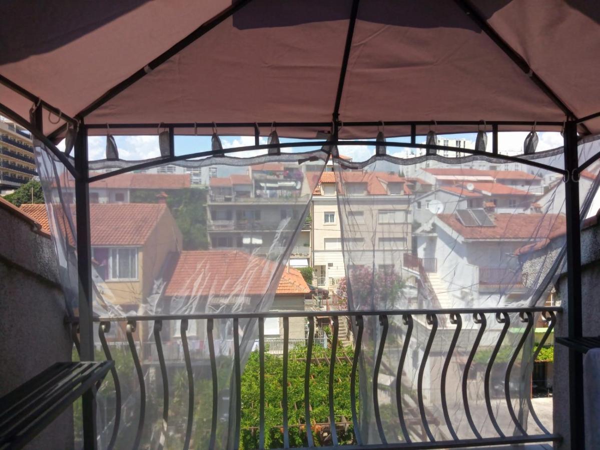 Apartments Tomisa Split Bagian luar foto