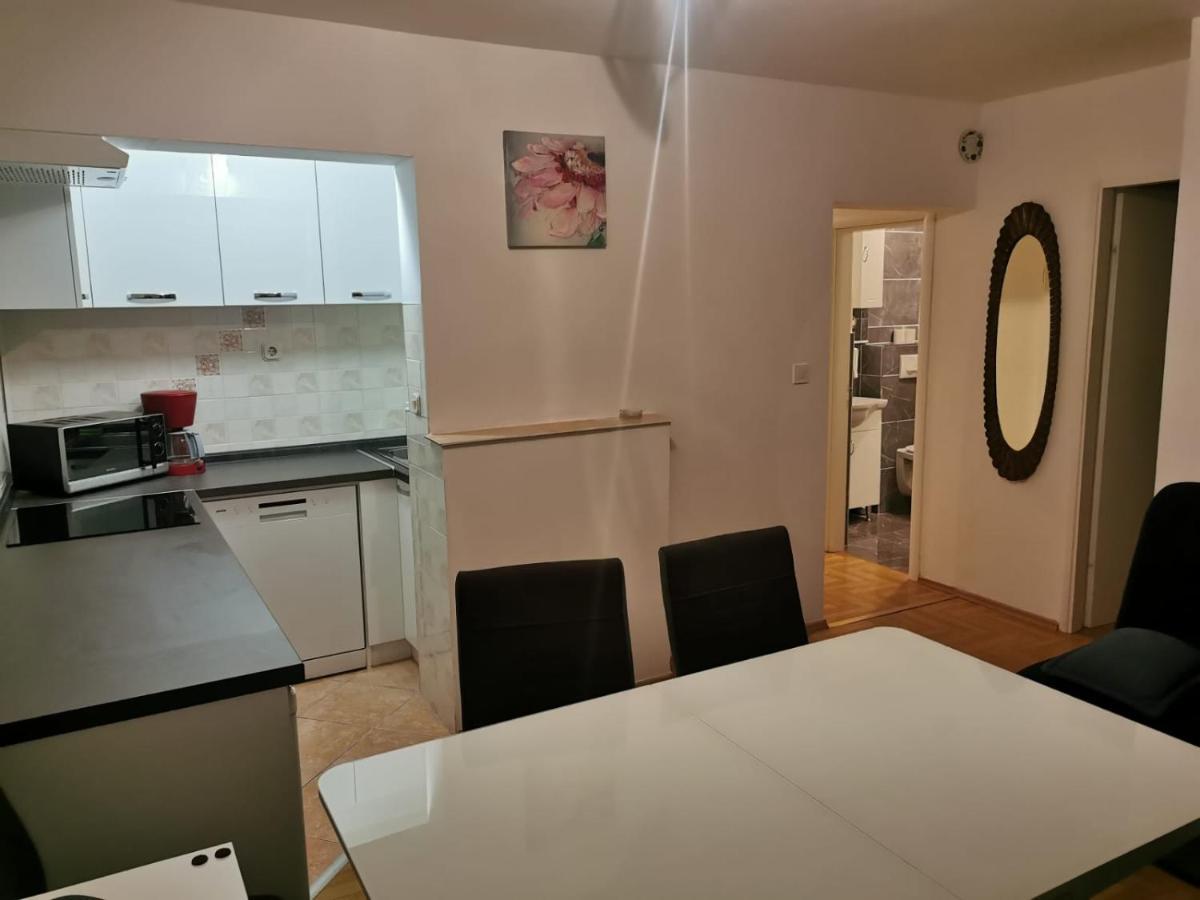 Apartments Tomisa Split Bagian luar foto